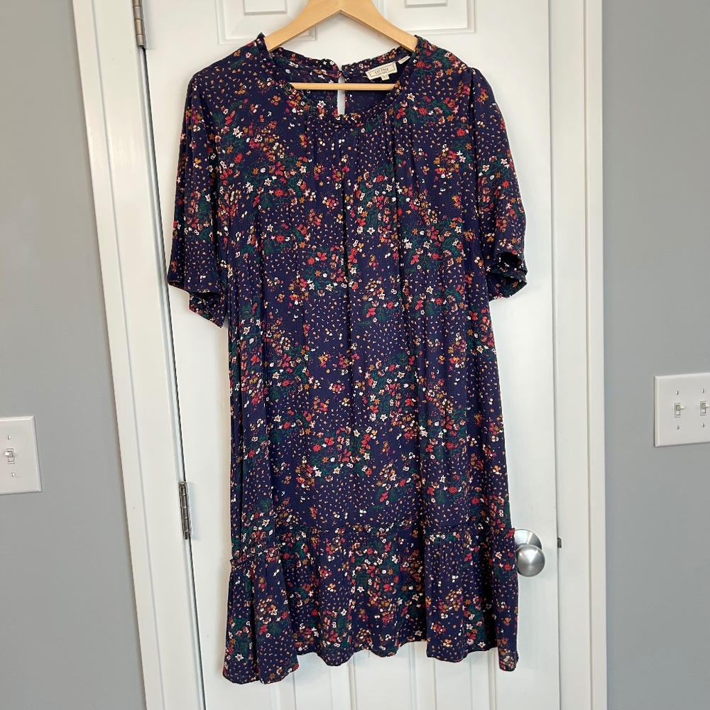 Fat-Face floral dress with ruffle collar, keyhole back, ruffle tier, size 14